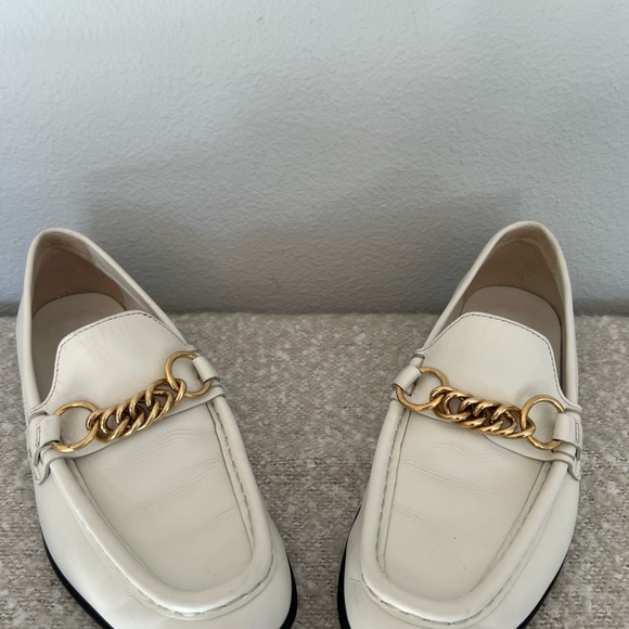 Burberry White Leather Solway Chain Loafers Sz US 6.5 - Picture 2 of 7